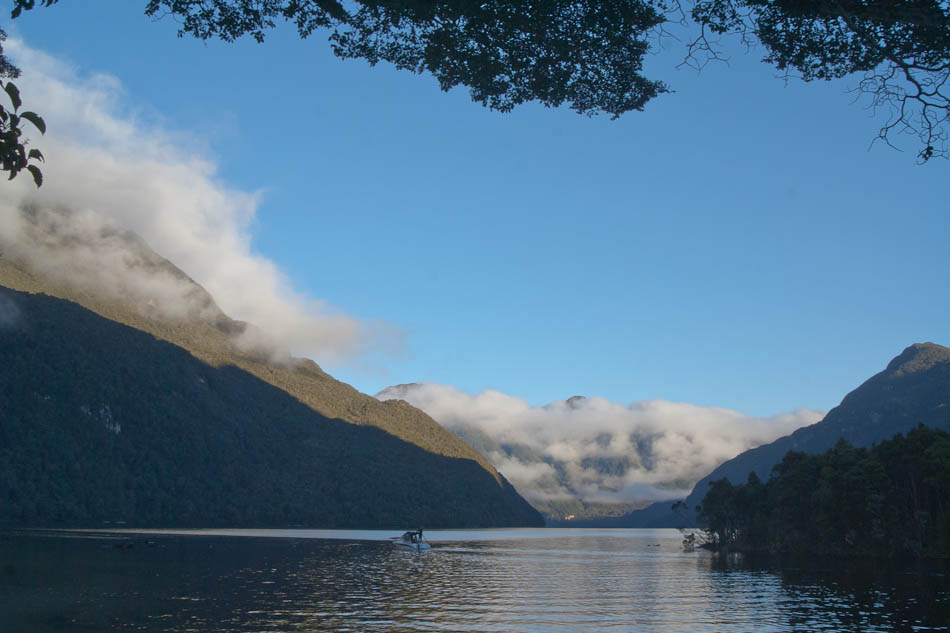 North Arm, jezero Manapouri, Fiordland, Nový Zéland