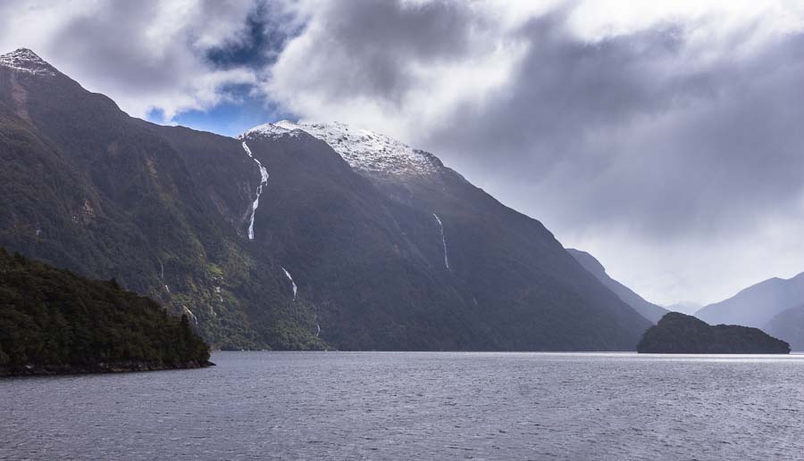 Vodopády Browne Falls, Doubtful Sound, Nový Zéland