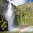 Vodopád Stirling Falls, Milford Sound, Fiordland, Nový Zéland | fotografie
